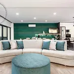V5 Emma - Luxury 5 Bedroom, Pool And Jacuzzi * Alvor