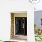 V5 Emma - Luxury 5 Bedroom, Pool And Jacuzzi Βίλα *
