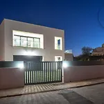 V5 Emma - Luxury 5 Bedroom, Pool And Jacuzzi *