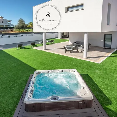 V5 Emma - Luxury 5 Bedroom In With Private Pool And Jacuzzi Villa