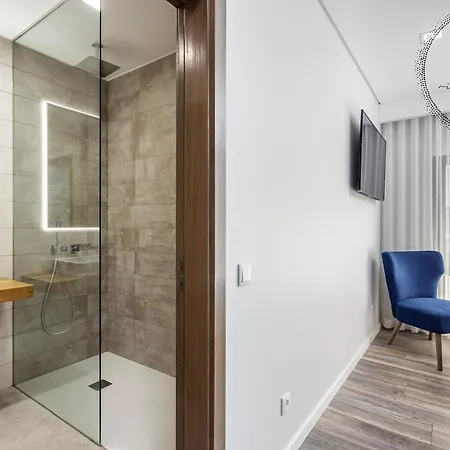 V5 Emma - Luxury 5 Bedroom In With Private Pool And Jacuzzi Vila