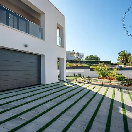 Villa Private Alvor Villa With Pool And Jacuzzi *