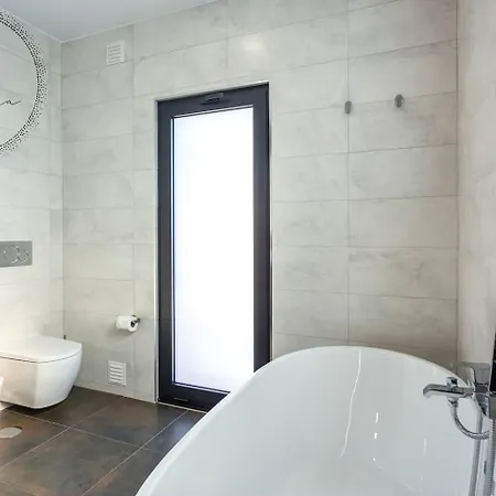 Private Alvor Villa With Pool And Jacuzzi Alvor