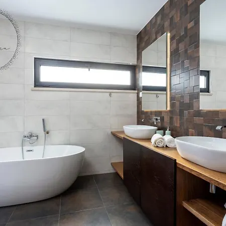 Private Alvor Villa With Pool And Jacuzzi * Alvor