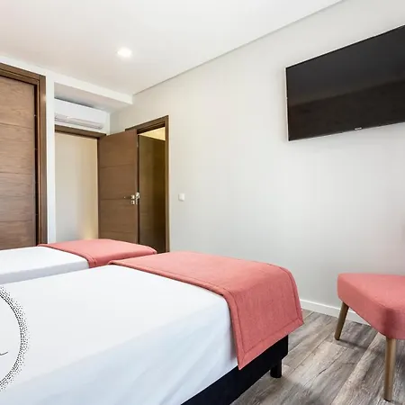 V5 Emma - Luxury 5 Bedroom In With Private Pool And Jacuzzi Вилла Алвор