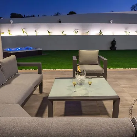 Private Alvor Villa With Pool And Jacuzzi *