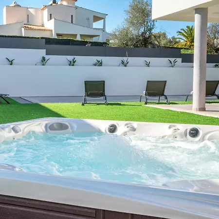 Villa Private With Pool And Jacuzzi