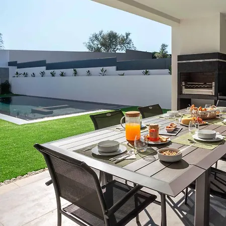 Private With Pool And Jacuzzi Alvor