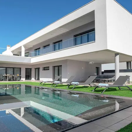 Villa Private With Pool And Jacuzzi
